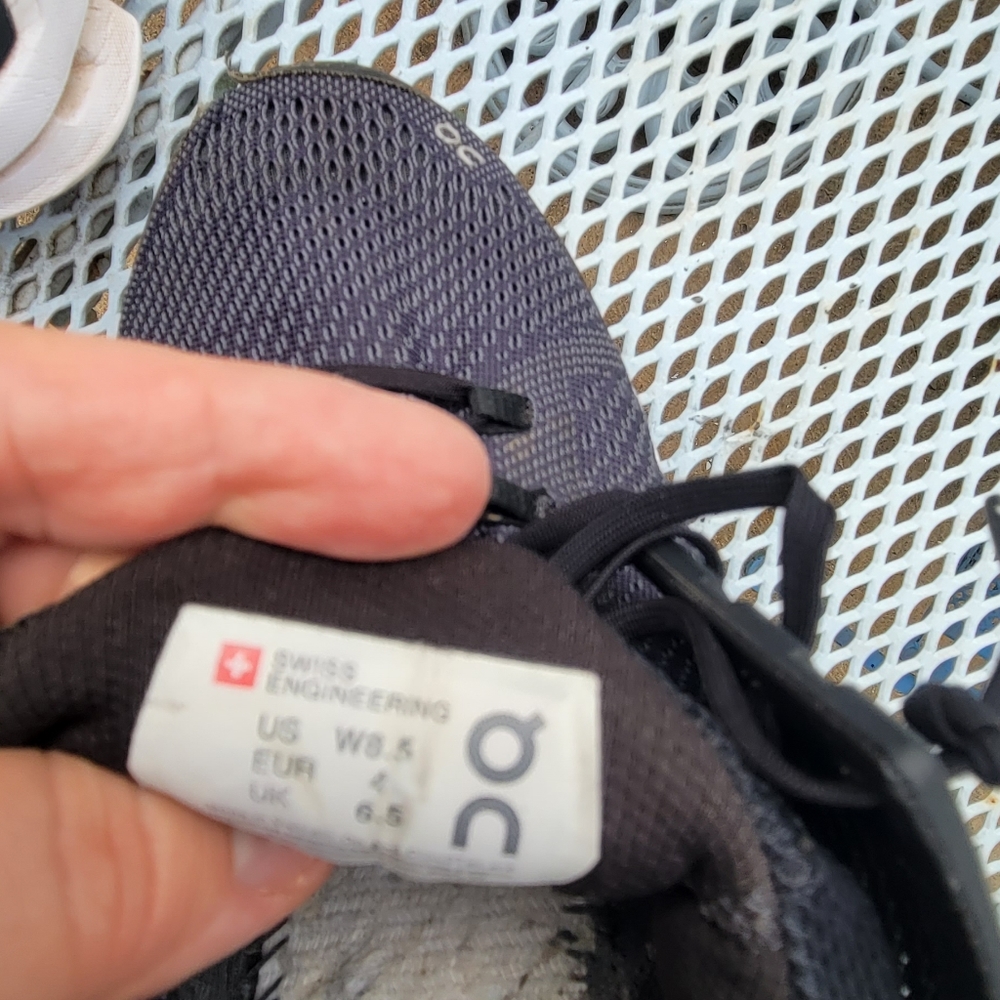 On Running Cloud Tec Running Shoes - image 4